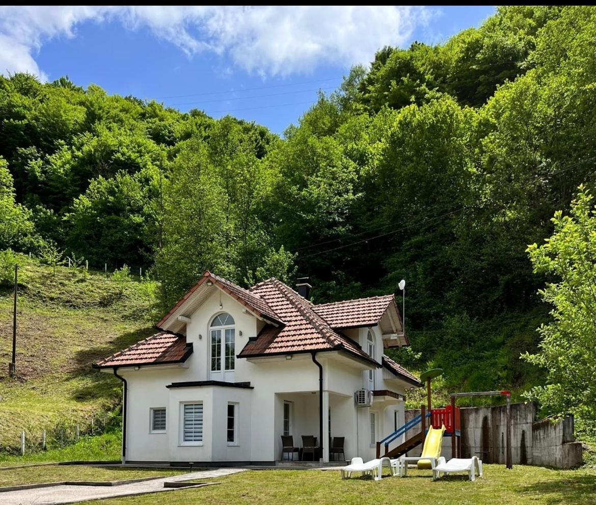 Vila Cobras Plivsko Jezero, Jajce Exteriér fotografie